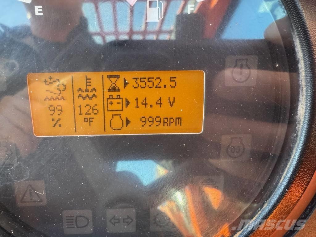 SkyTrak 10054 Kurottajat