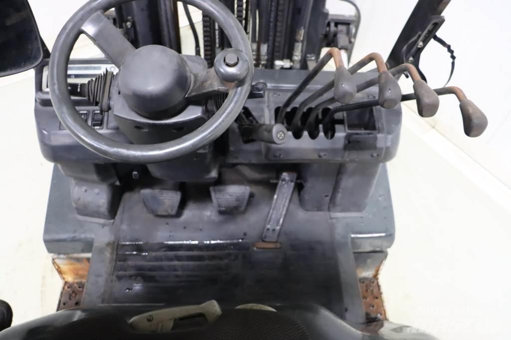 Nissan U1D2A20LQ Nestekaasutrukit