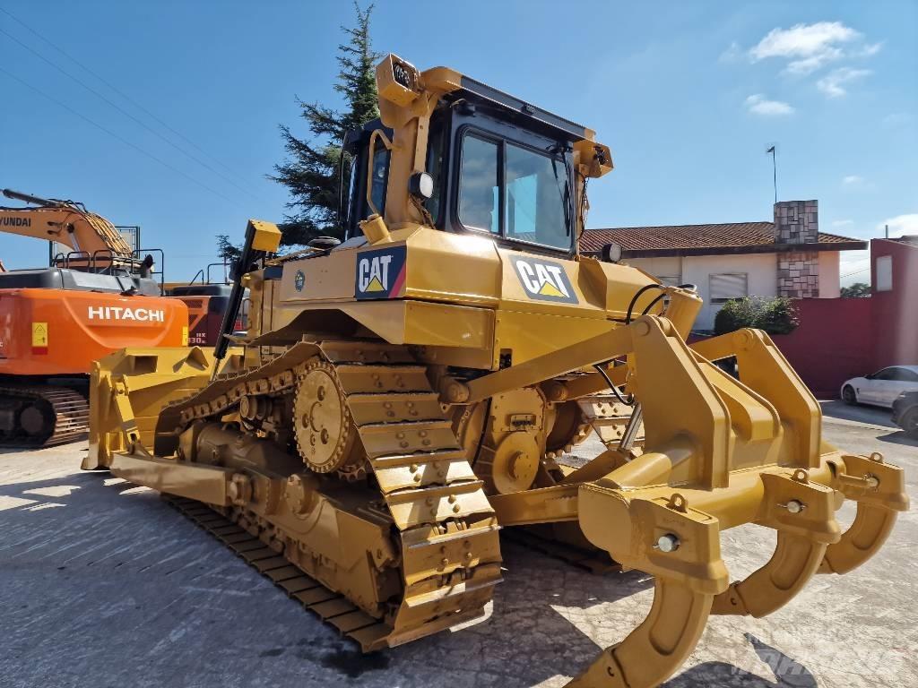 CAT D 6 T XL Telaketjupuskutraktorit