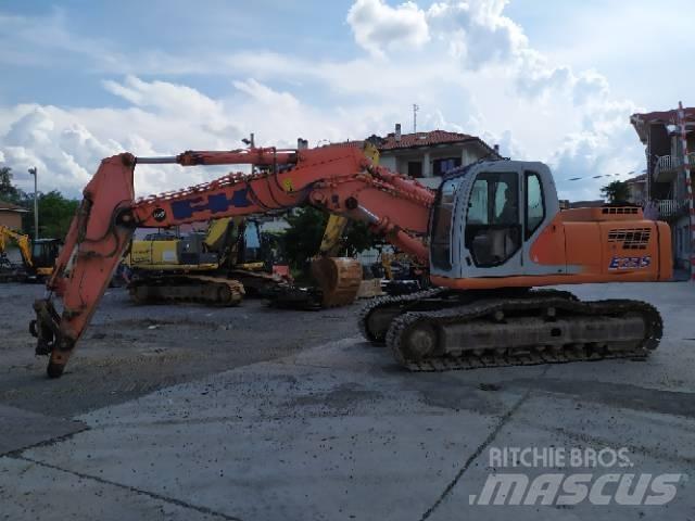 Fiat-Kobelco E 235 Telakaivukoneet