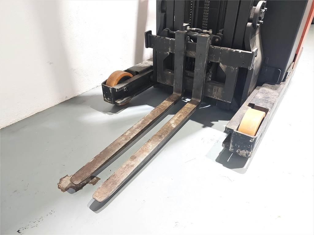 BT RRE 160 Työntömastotrukit