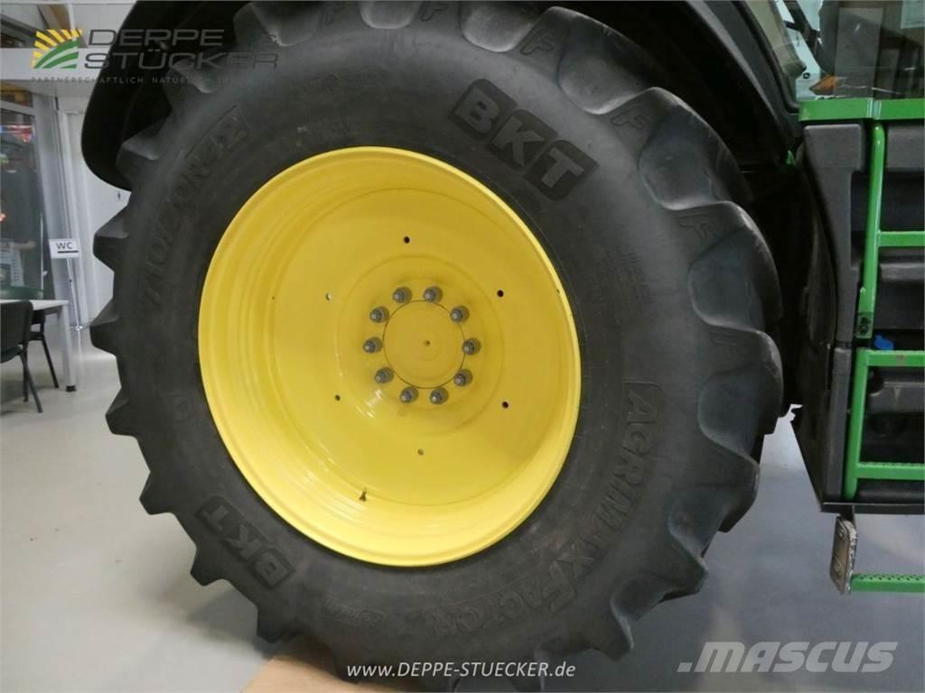 John Deere 6250R Traktorit
