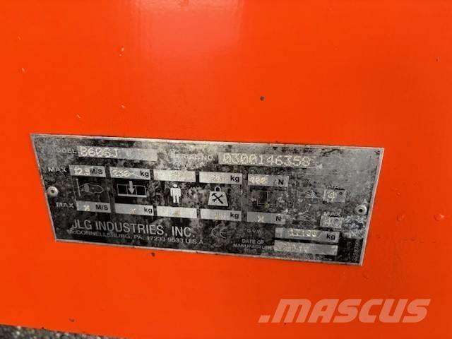 JLG 860 SJ Teleskooppipuominostimet