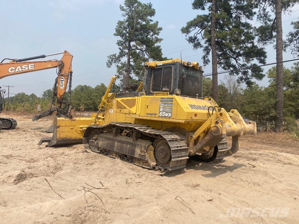 Komatsu D 65 WX-17 Telaketjupuskutraktorit