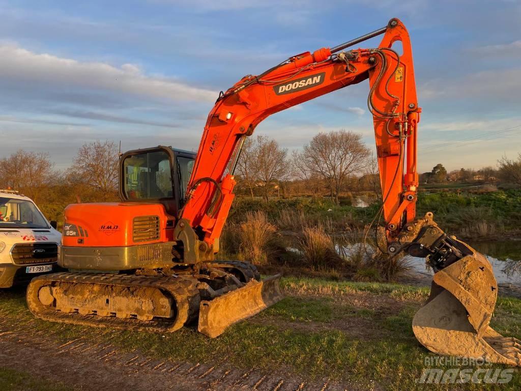 Doosan DX 85 R-3 Midikaivukoneet 7t - 12t