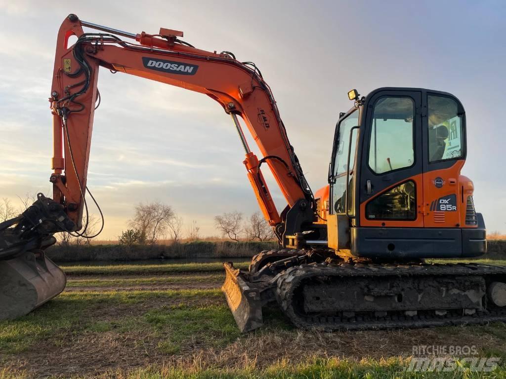 Doosan DX 85 R-3 Midikaivukoneet 7t - 12t