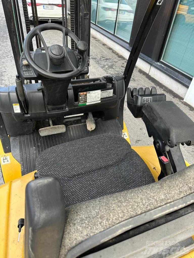 Yale GDP 30 VX Dieseltrukit