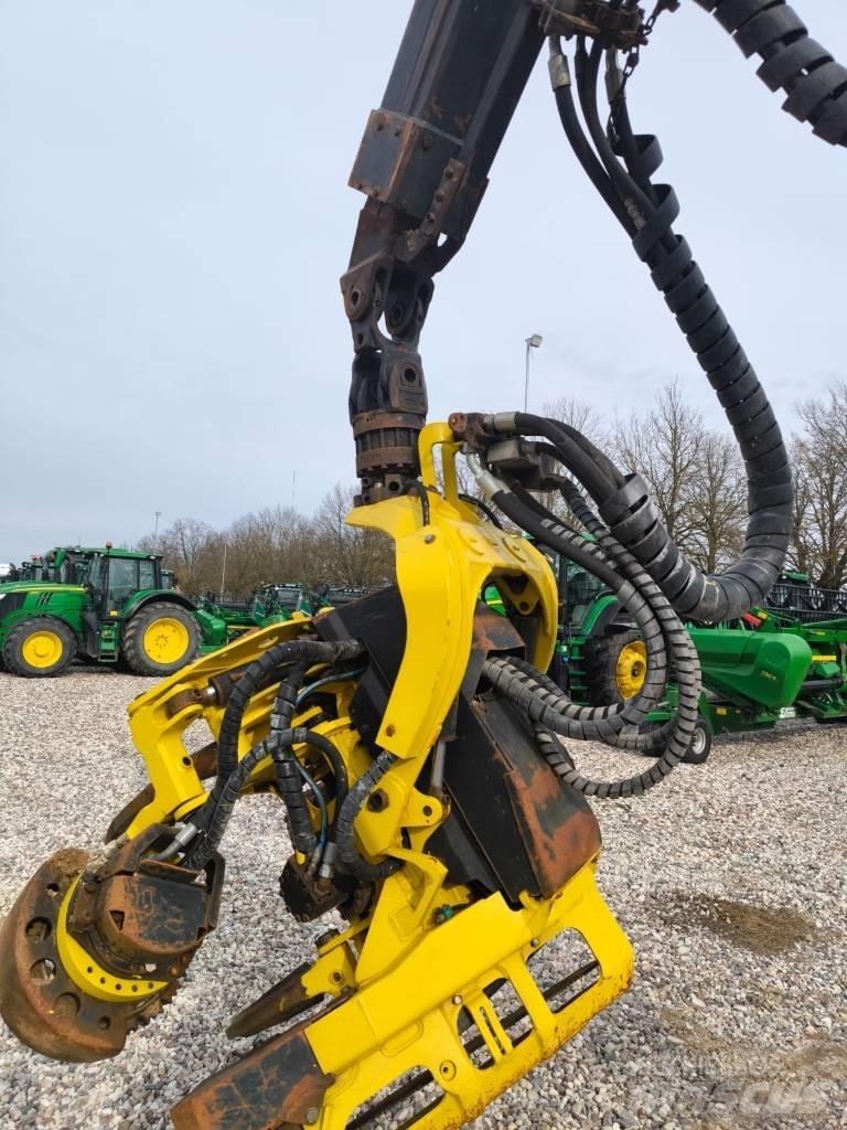 John Deere 1270E Harvesterit