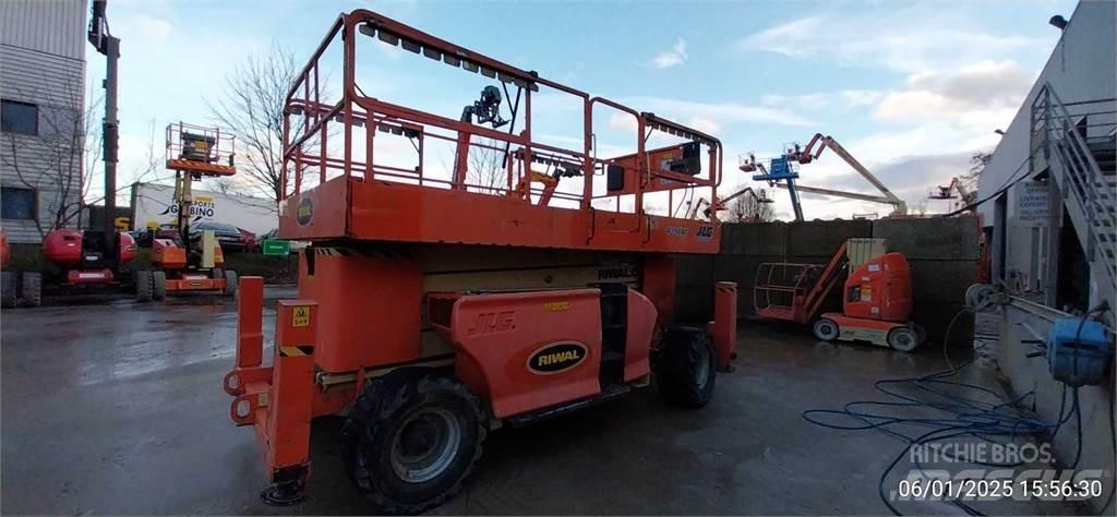 JLG 4394RT Saksilavat