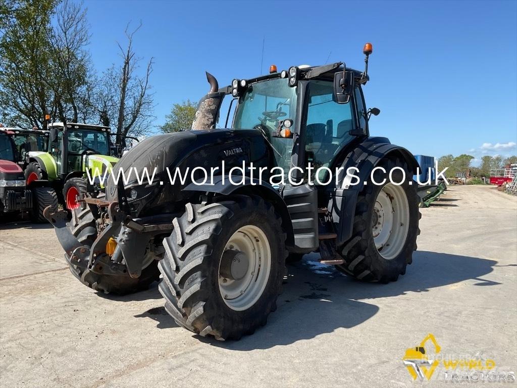 Valtra T 234 Traktorit