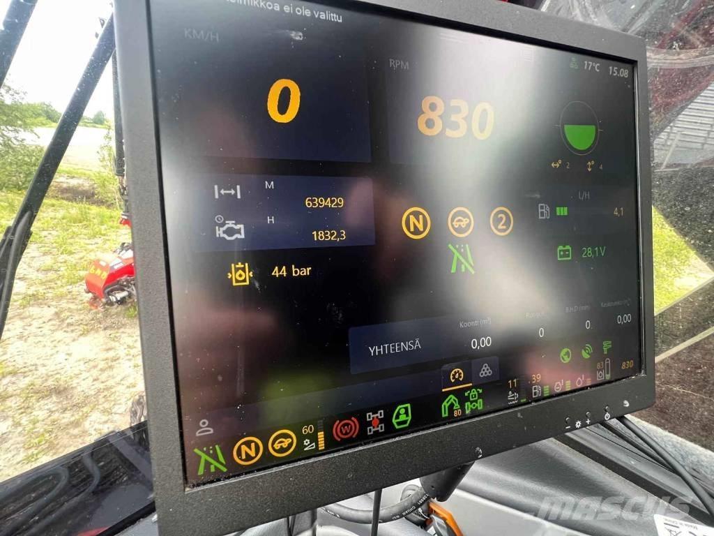 Komatsu 951 XC Harvesterit