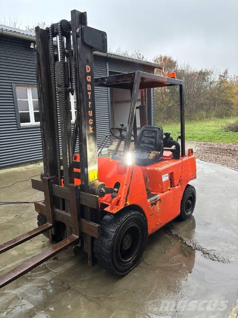 Jelau truck Dieseltrukit