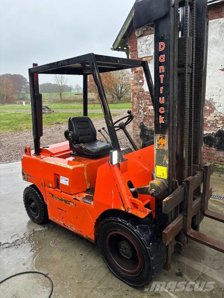 Jelau truck Dieseltrukit