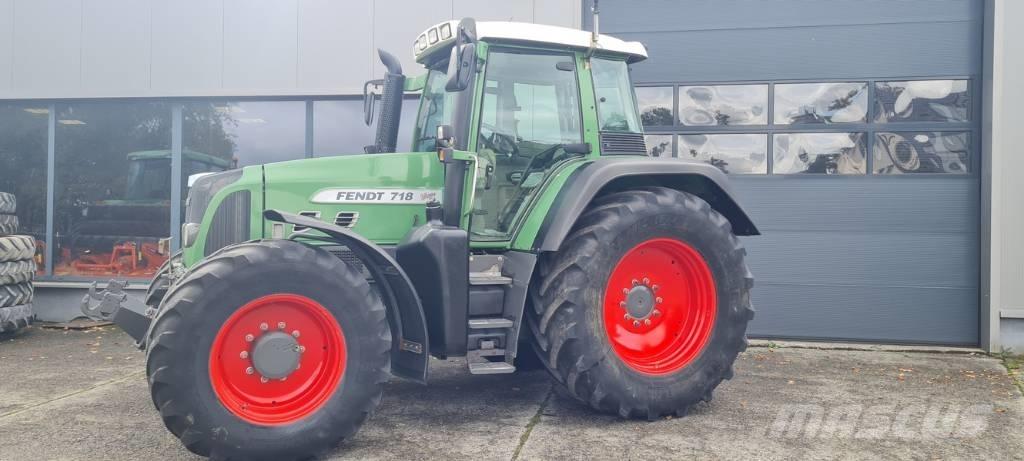 Fendt 718 Vario TMS Traktorit