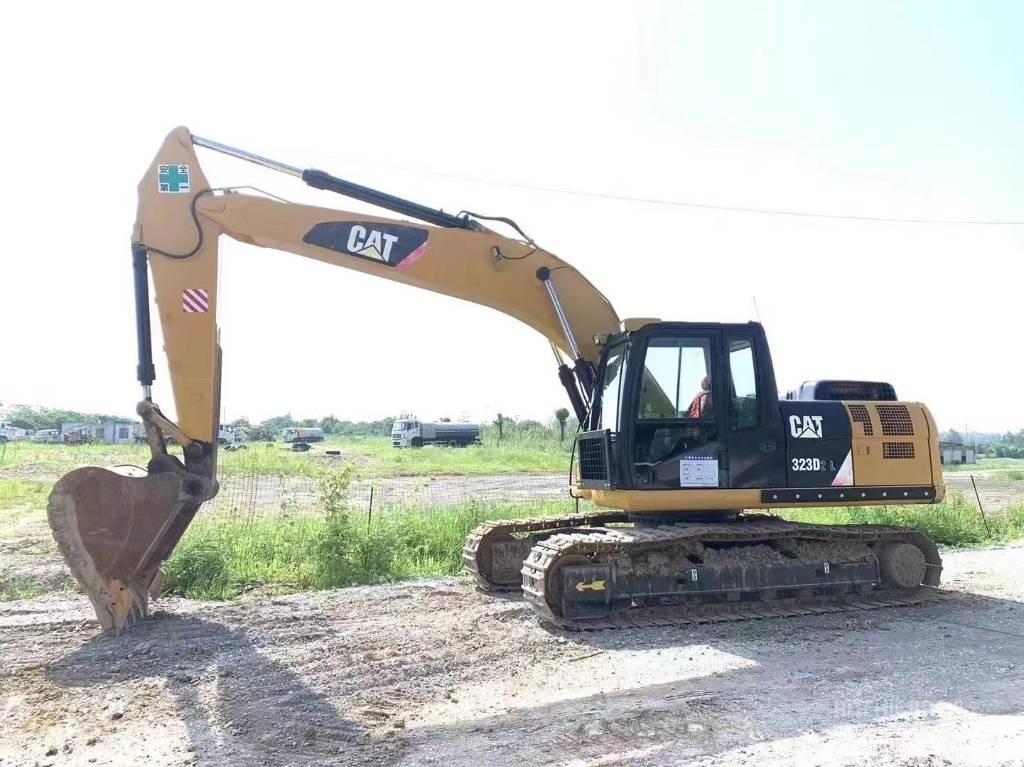 CAT 323D Telakaivukoneet