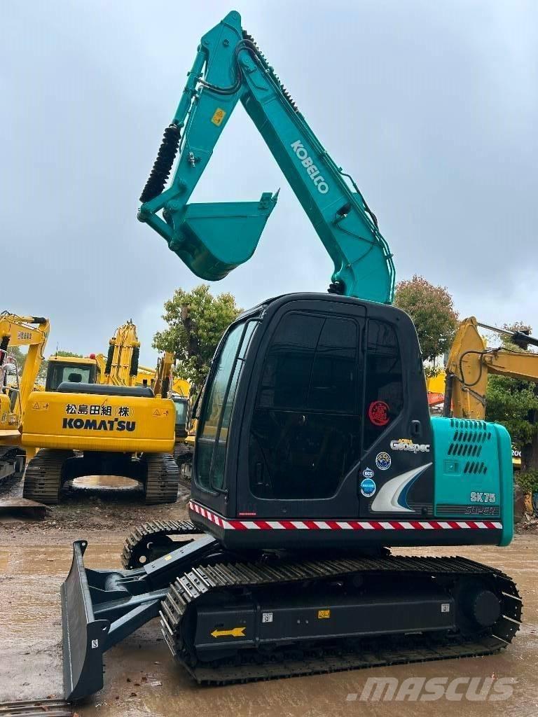 Kobelco SK 75 Minikaivukoneet < 7t