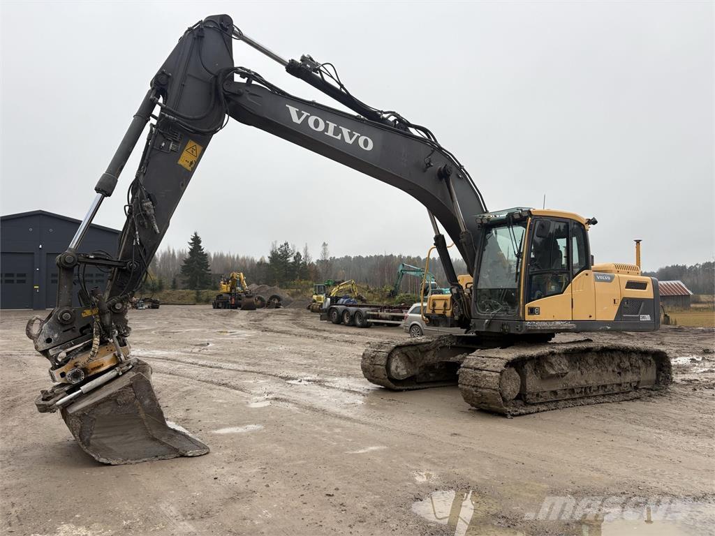 Volvo EC220DL Telakaivukoneet