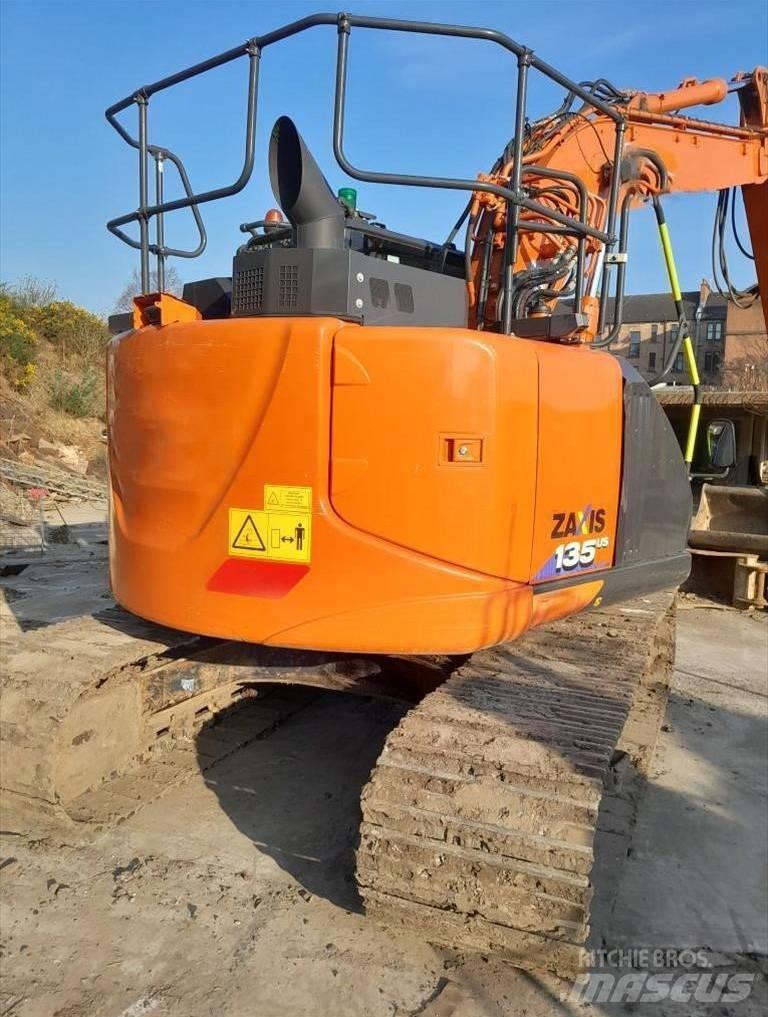 Hitachi ZX 135 US-6 Telakaivukoneet