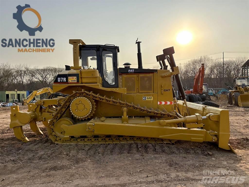 CAT D 7 R Telaketjupuskutraktorit