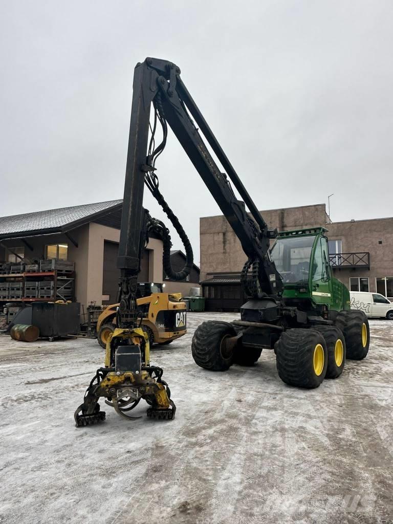 John Deere 1070 D Harvesterit