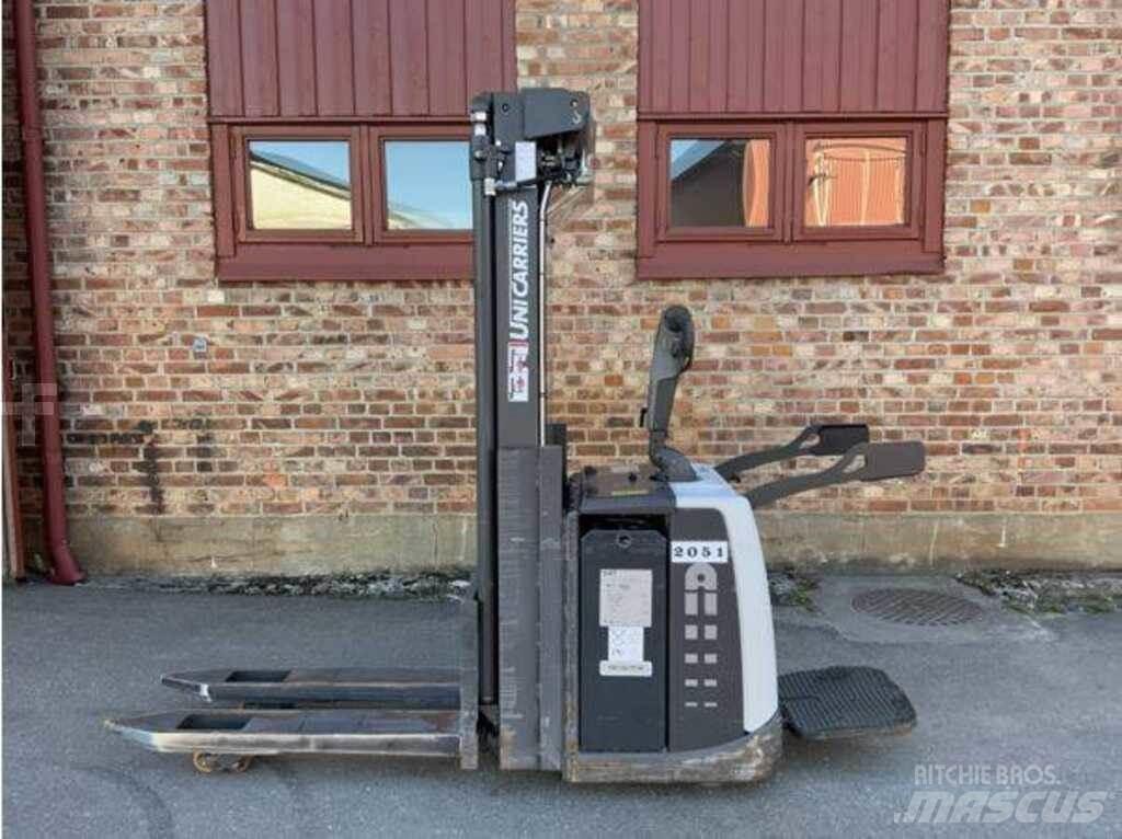 Atlet PSP Lavansiirtotrukit ajotasolla