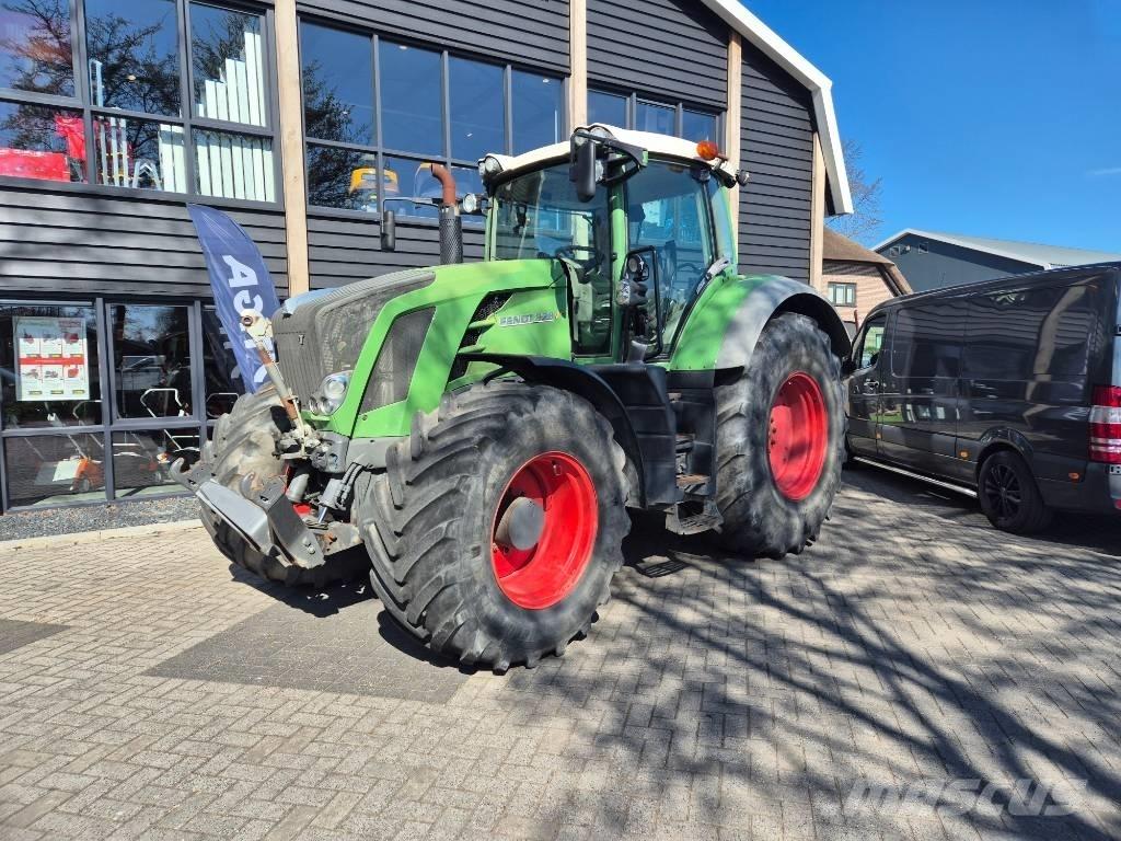 Fendt 828 Vario Traktorit