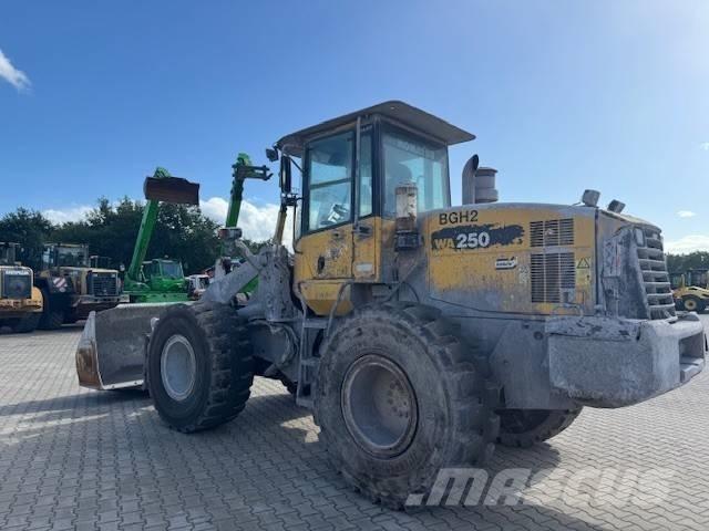 Komatsu WA 250-5 Pyöräkuormaajat