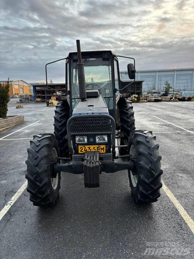 Valmet 565 Finlandia Traktorit