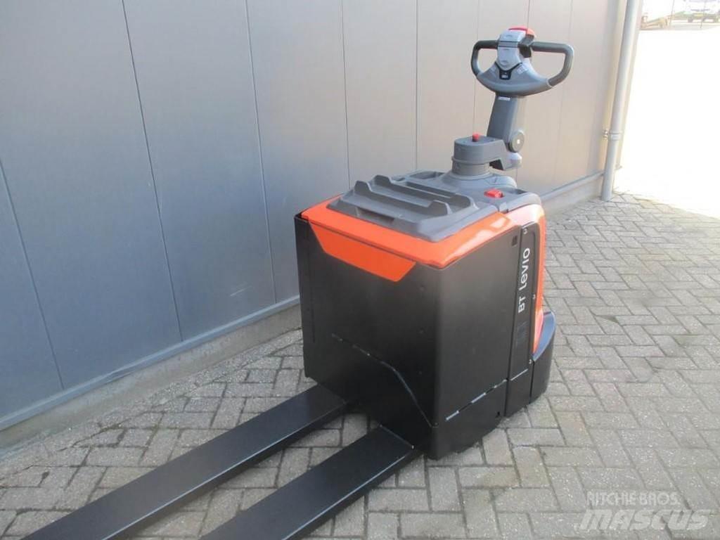Toyota LPE 250 Lavansiirtotrukit