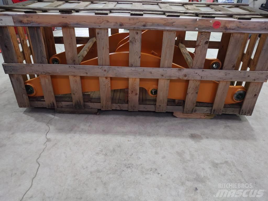 CASE 821G Puomit