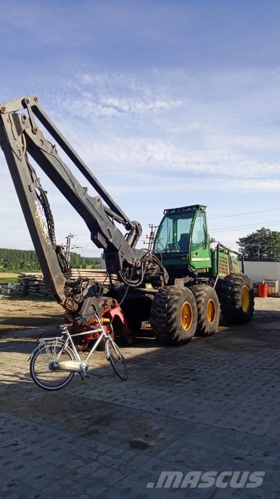 John Deere 1470 D Harvesterit