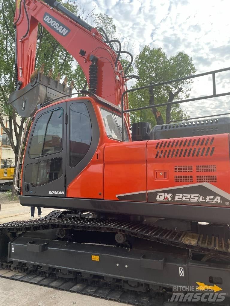Doosan DX 225 Midikaivukoneet 7t - 12t