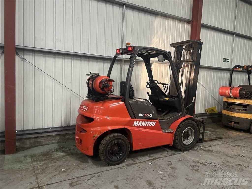 Manitou MI30G Nestekaasutrukit