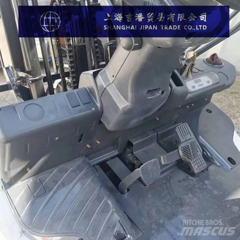 TCM FD 30 Dieseltrukit