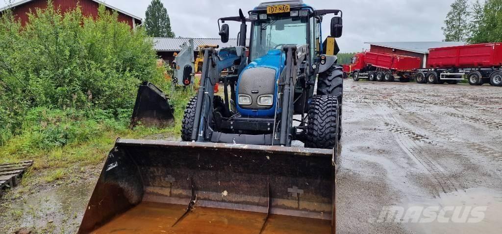 Valtra A85 Traktorit