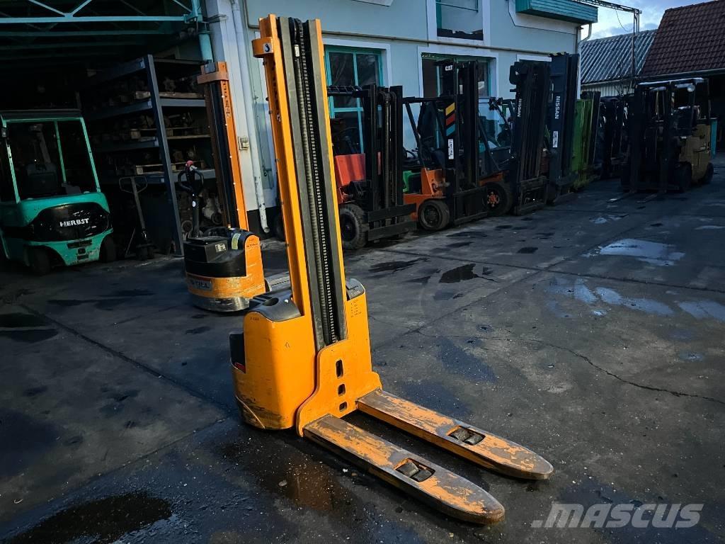 Still EGV12   V-4250 Ajettavat pinoamisvaunut