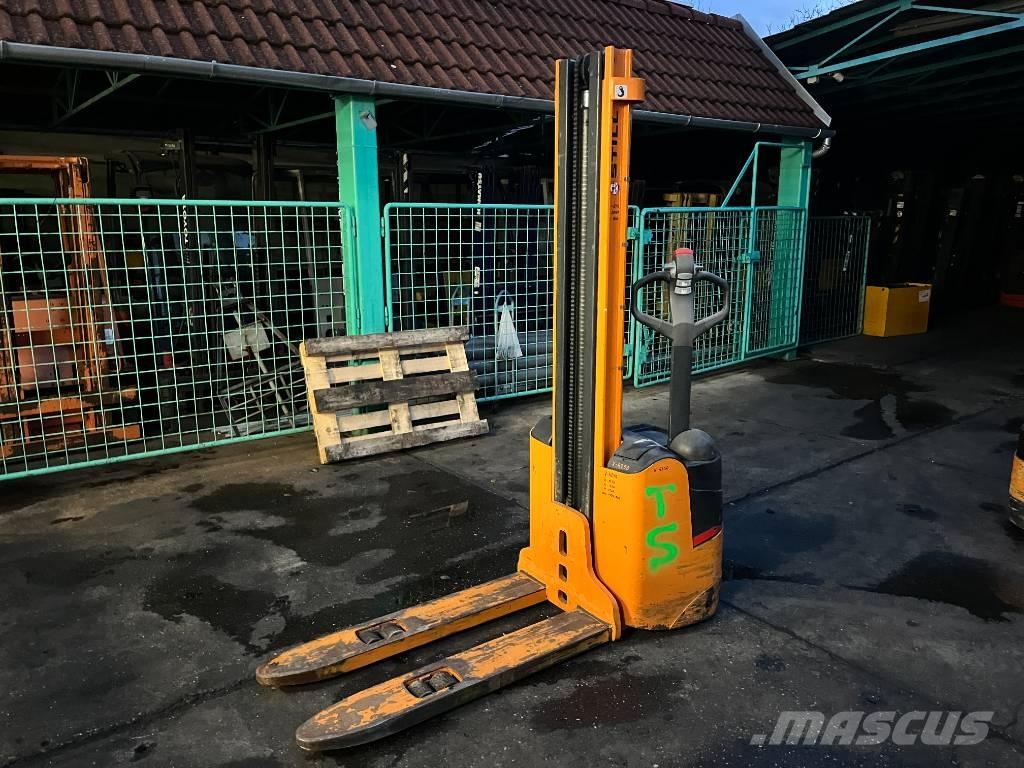 Still EGV12   V-4250 Ajettavat pinoamisvaunut