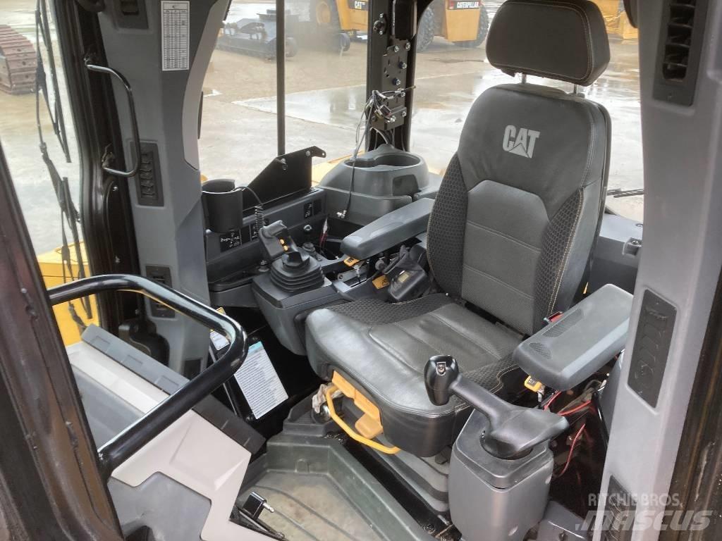 CAT D 6 LGP Telaketjupuskutraktorit