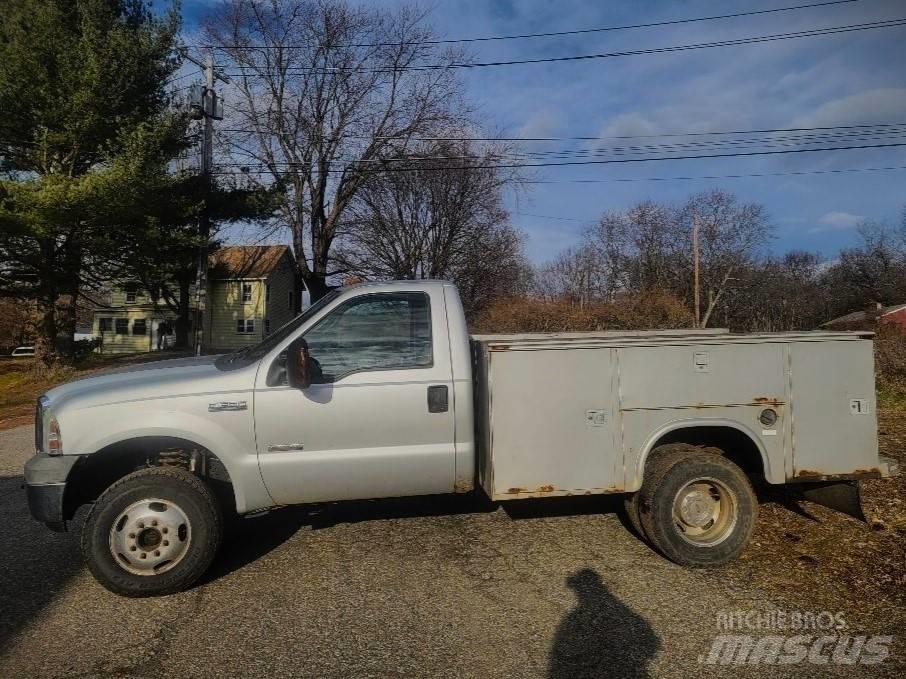 Ford F 350 XLT Lava-autot
