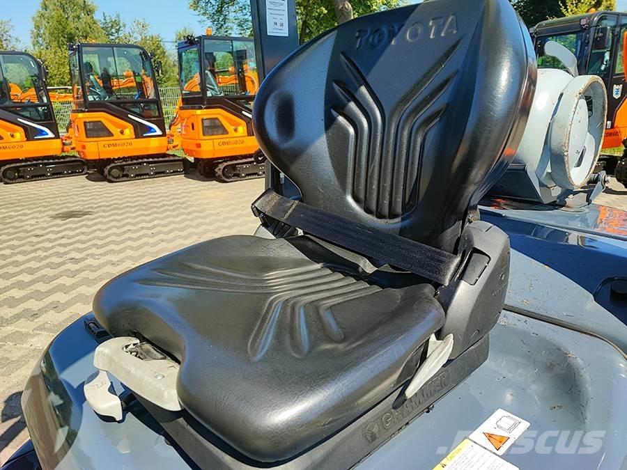 Toyota 02-8FGF25 Nestekaasutrukit