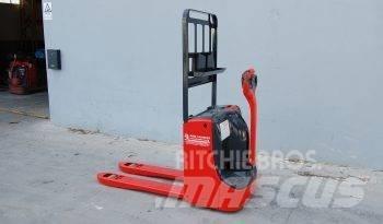 Linde T 18 Lavansiirtotrukit
