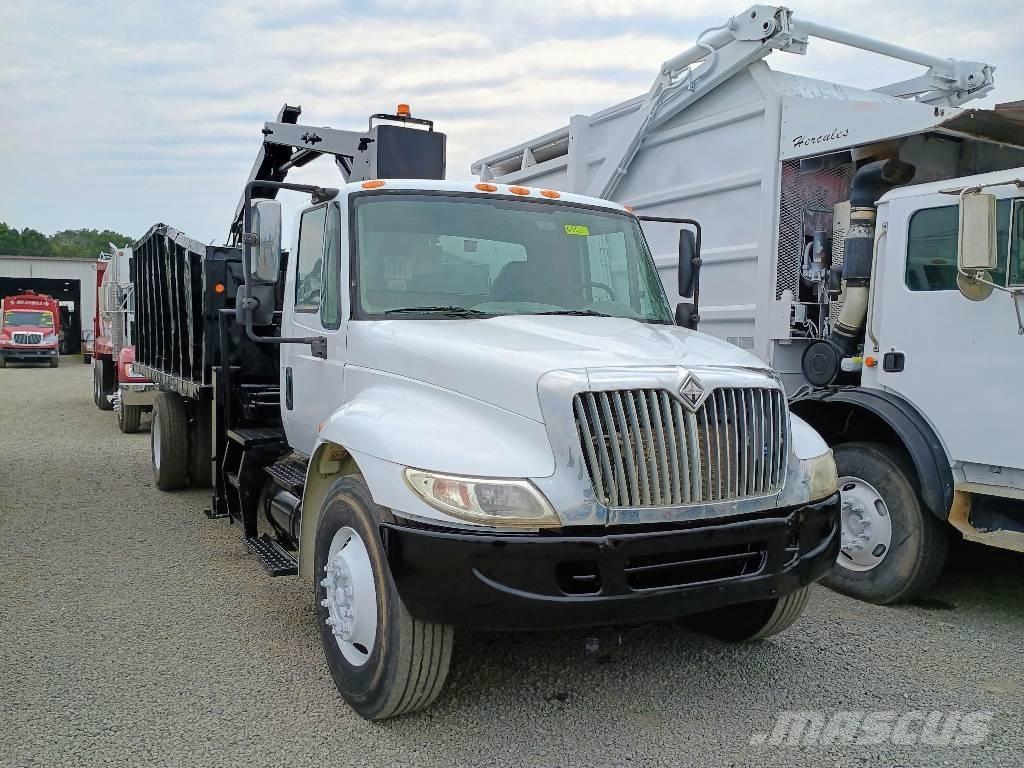 International 4300 Kourat