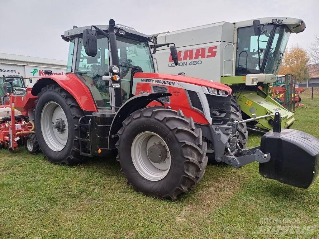 Massey Ferguson 7 S Traktorit