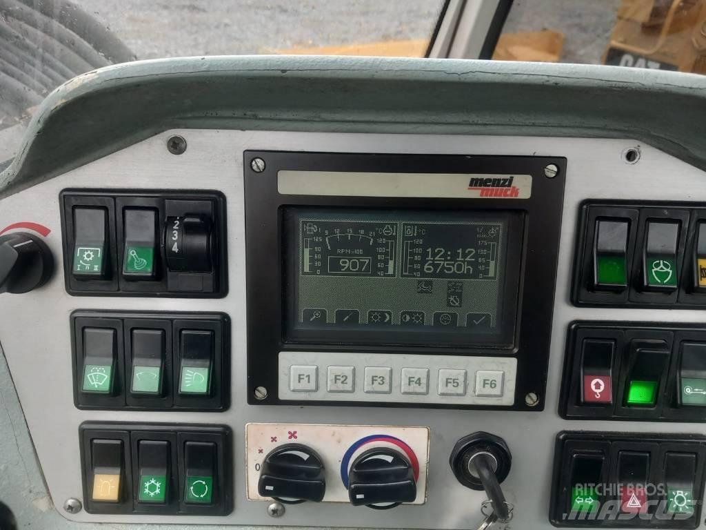 Menzi Muck M450 Kaivukoneet
