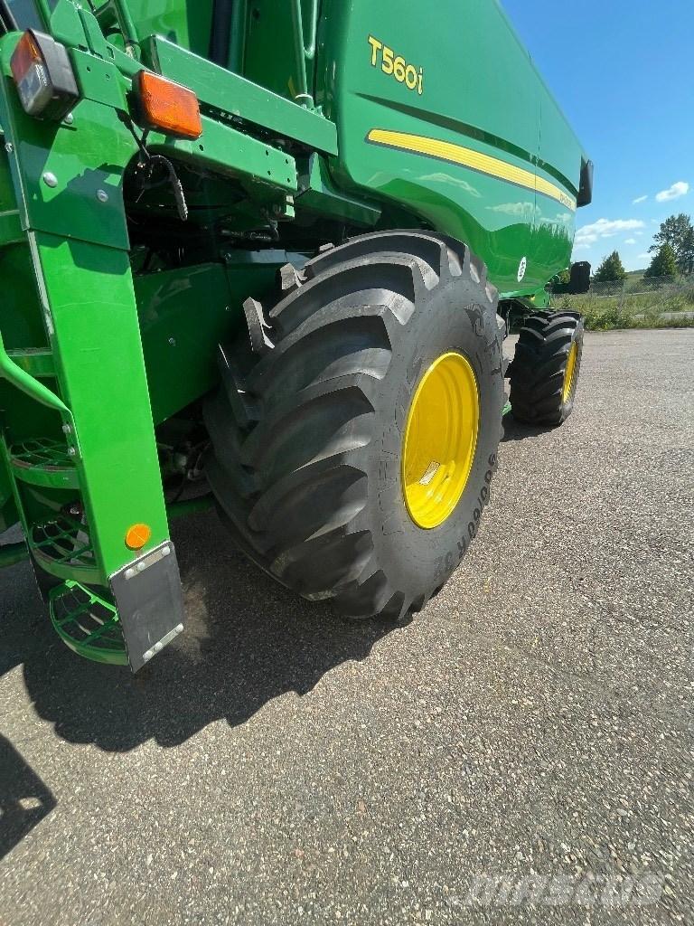 John Deere T 560 i Leikkuupuimurit