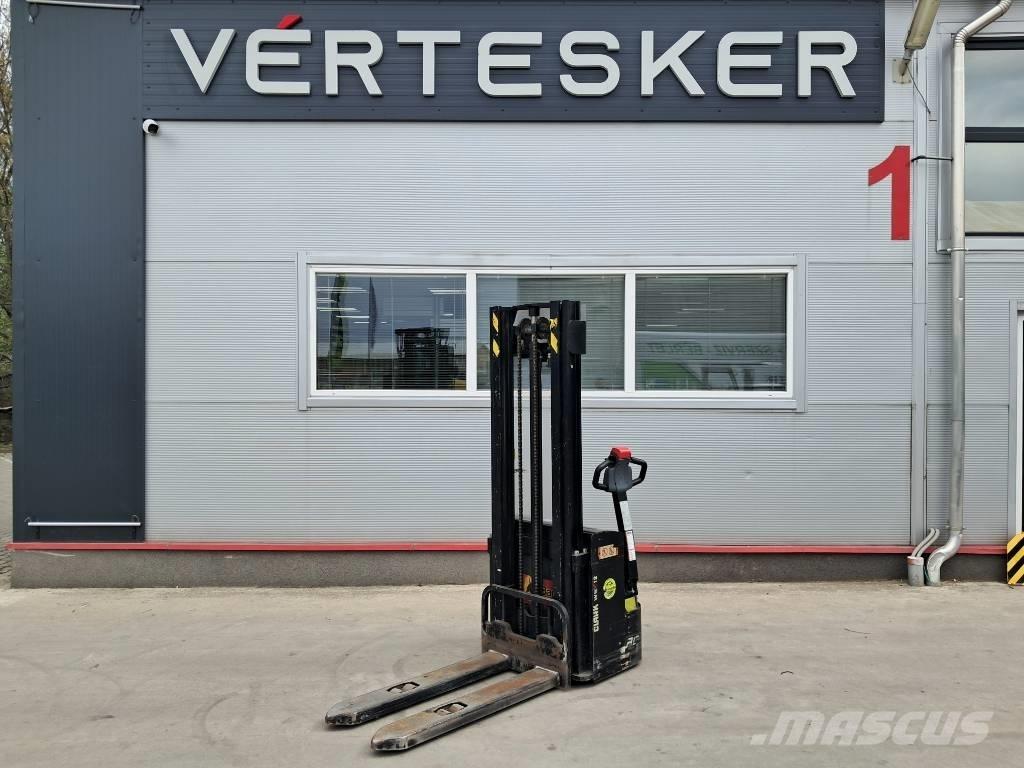Clark WSX12 Sähkötrukit