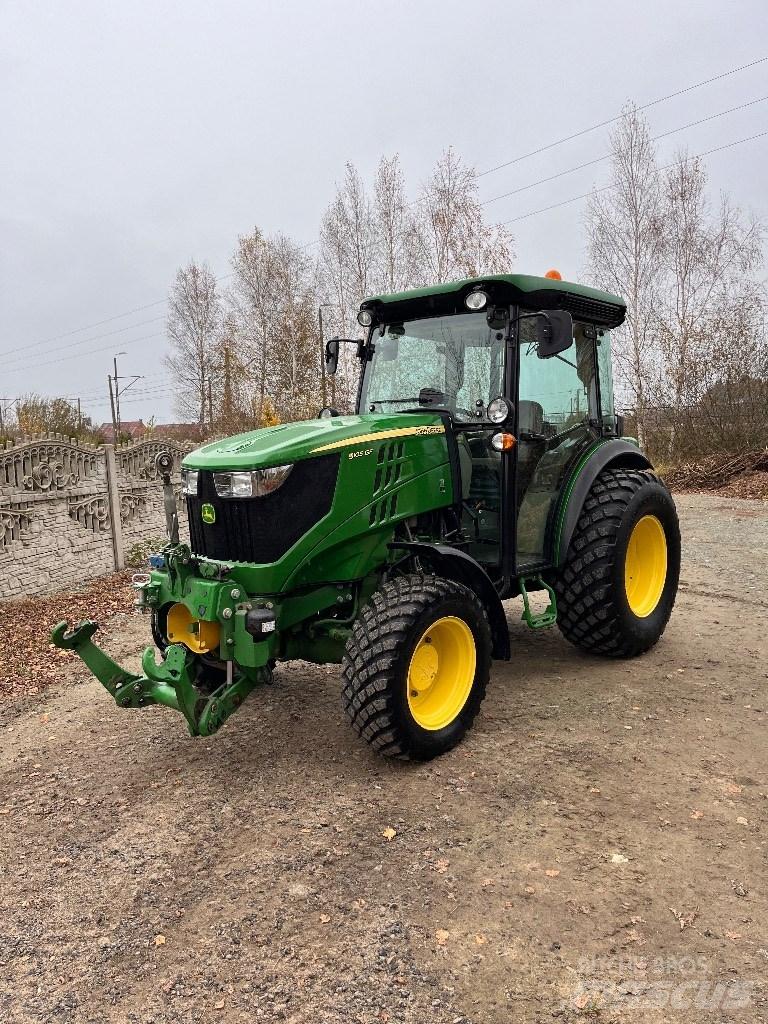 John Deere 5105 GF Traktorit