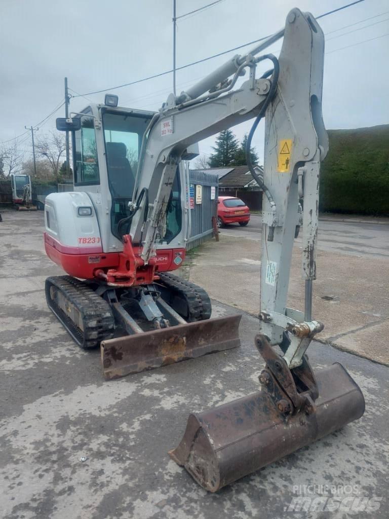 Takeuchi TB 230 Minikaivukoneet < 7t