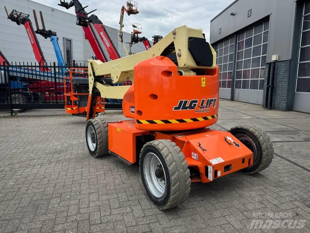JLG E 450 AJ Kuukulkijat