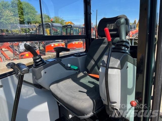 CAT 302.7 D CR Minikaivukoneet < 7t